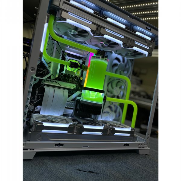 ���� ������ ��� OP6 ���� Intel i9, ����� RTX 4090, ������ 64GB RAM