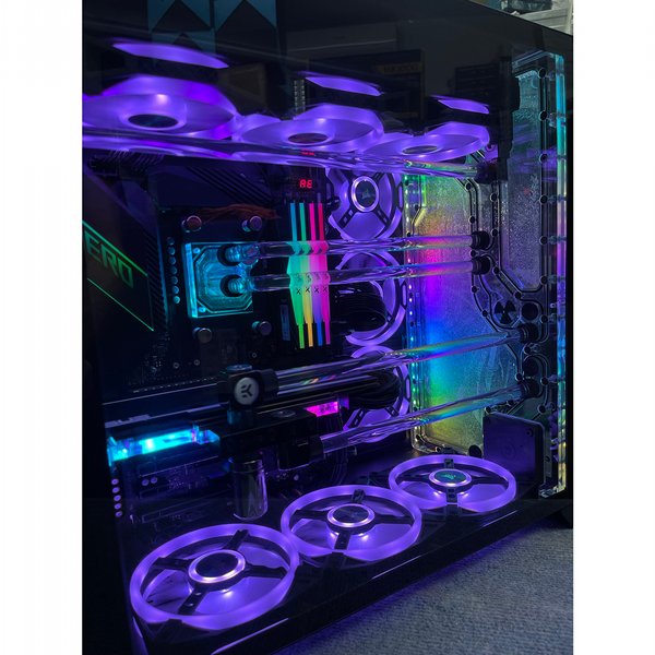 ���� ������ ��� OP7 ���� AMX 5800X, ����� RTX 3090, ������ 64GB RAM