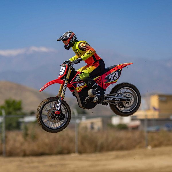������ �� ��� Losi Promoto-MX Motorcycle RTR 1/4 ���� ����