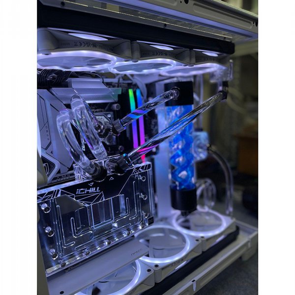 ���� ������ ��� OP7 ���� Intel i9, ����� RTX 4080 Super, ������ 64GB RAM