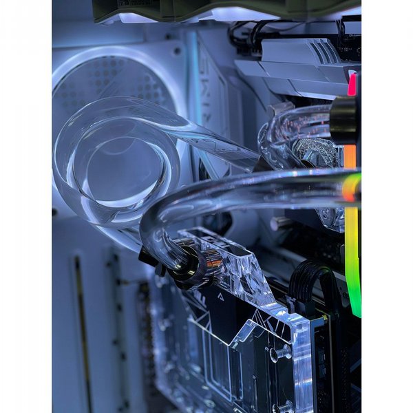 ���� ������ ��� OP7 ���� Intel i9, ����� RTX 4080 Super, ������ 64GB RAM