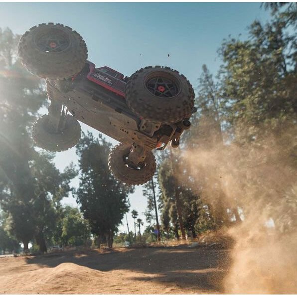 ������ Arrma Outcast 4X4 4S V2.5 BLX 1/10 �����
