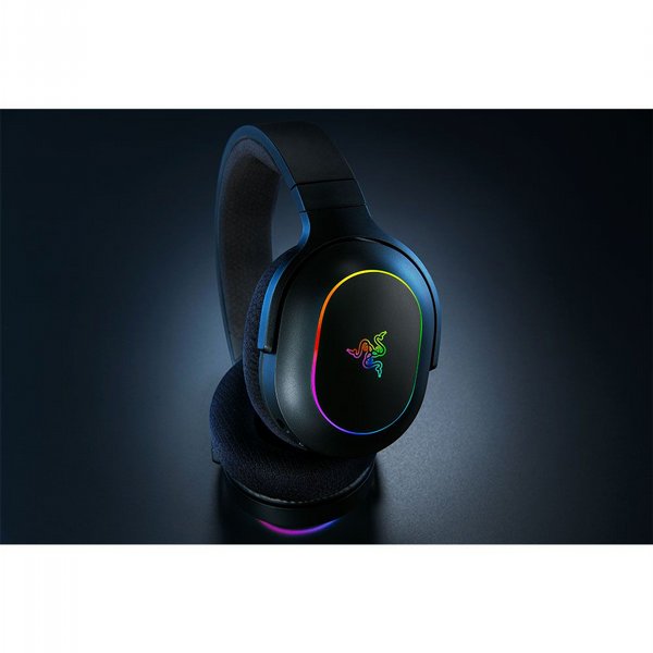 ������� �������� Razer Barracuda X Chroma