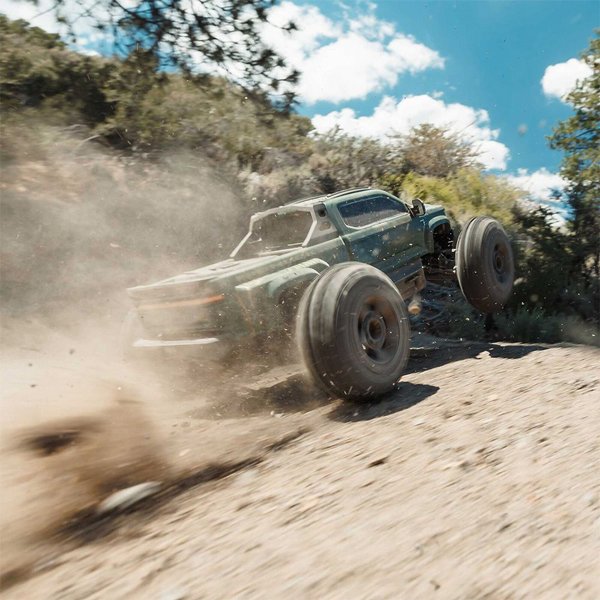 ������ Arrma Big Rock 223S DSC 4X4 RTR 1/10 �����