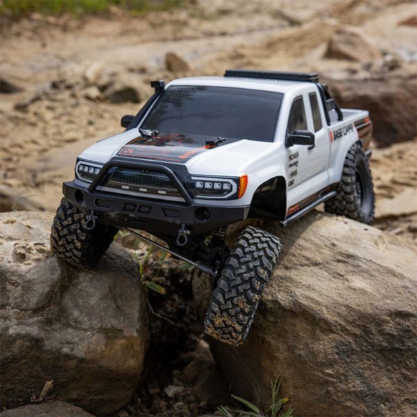 ������ Axial SCX10 III Base Camp 4X4 RTR 1/10 ����
