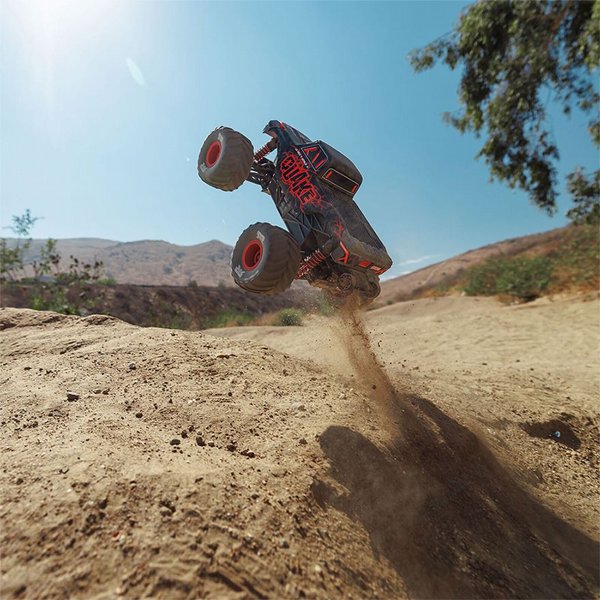 ������ Arrma Quake GROM BRUSHED 4X4 RTR 1/16 �����