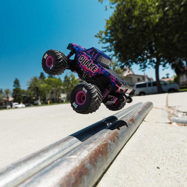 ������ Arrma Quake GROM BRUSHED 4X4 RTR 1/16 �����