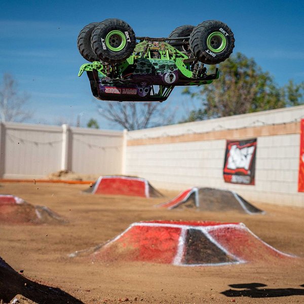 ������ Losi LMT 2.0 Brushless 1/8 �����
