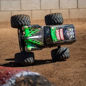 מתצוגה - מכונית Losi LMT 2.0 Grave Digger Brushless 1/8 ירוקה מתצוגה - מכונית Losi LMT 2.0 Grave Digger Brushless 1/8 ירוקה