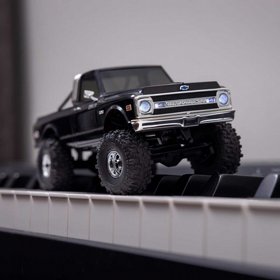 מכונית Axial SCX30 Chevrolet K10 4X4 RTR Brushed 1/30 שחורה מכונית Axial SCX30 Chevrolet K10 4X4 RTR Brushed 1/30 שחורה