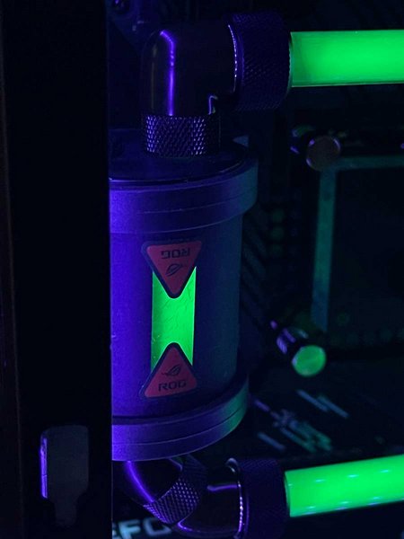 ���� ������� ������ RZR - ���� Intel i9, �.��� RTX 3080, ������ 32GB 4000Mhz