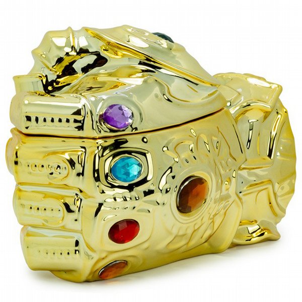 ��� Marvel ����� �� Thanos