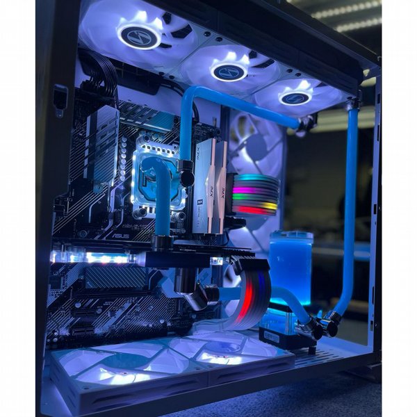 ���� ������ ��� Mr. White �� ���� Ryzen 7, �.��� 3090, ����� 32GB RGB