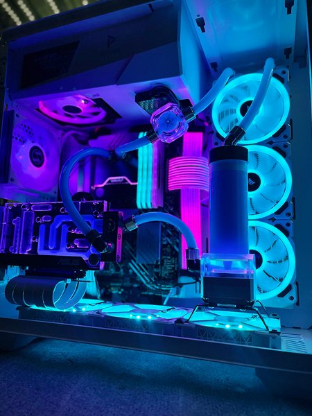 ���� ������ ��� OP4 ���� Intel i7, ����� RTX 3070, ������ 32GB RAM