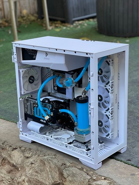 ���� ������ ��� OP4 ���� Intel i7, ����� RTX 3070, ������ 32GB RAM